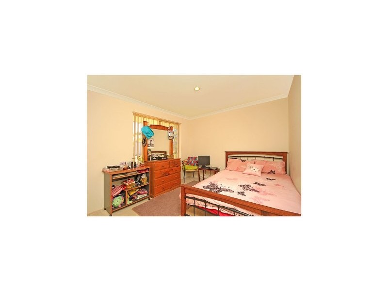 19 Ollera Meander, Carramar WA 6031