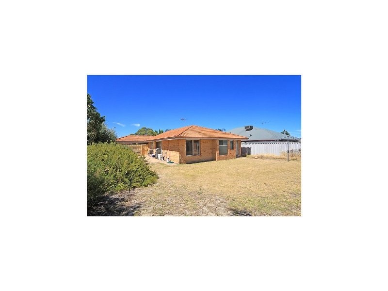 19 Ollera Meander, Carramar WA 6031