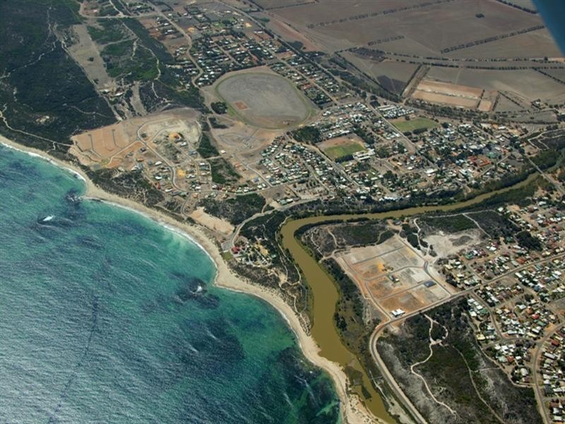 38  River Gum Way, Dongara WA 6525