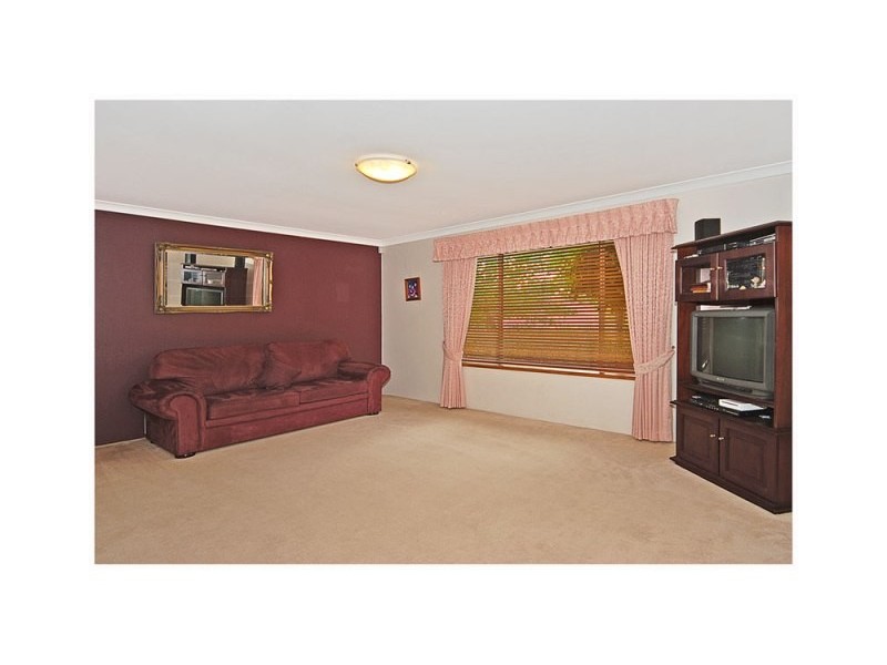 1 Shannon Close, Woodvale WA 6026