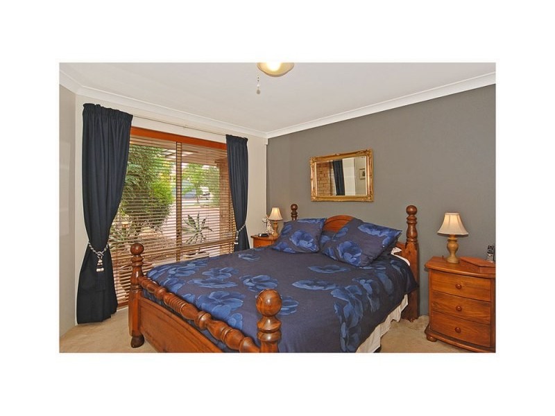 1 Shannon Close, Woodvale WA 6026