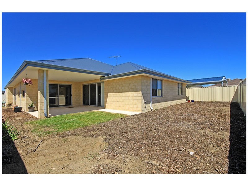 5 Collanda Cct, Carramar WA 6031