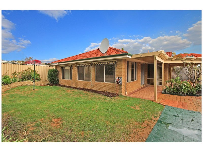 7 Balladong Loop, Carramar WA 6031