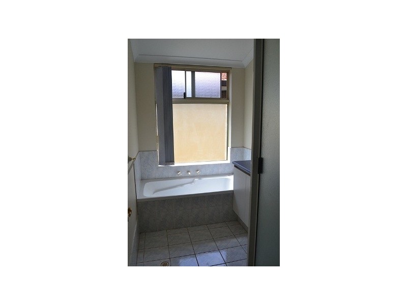 50 Combewood Loop, Carramar WA 6031