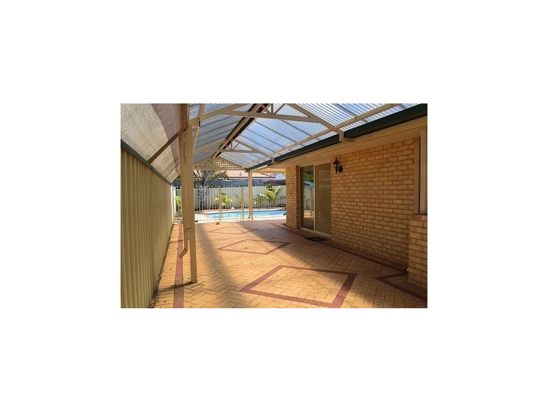 50 Combewood Loop, Carramar WA 6031