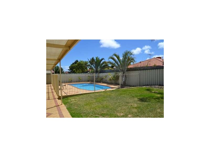 50 Combewood Loop, Carramar WA 6031