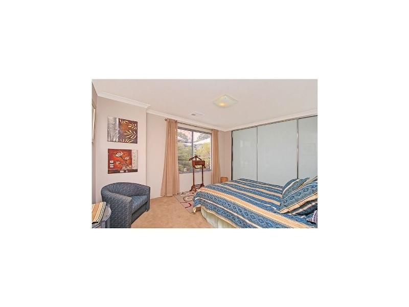 2 Oyster Lane, Yanchep WA 6035