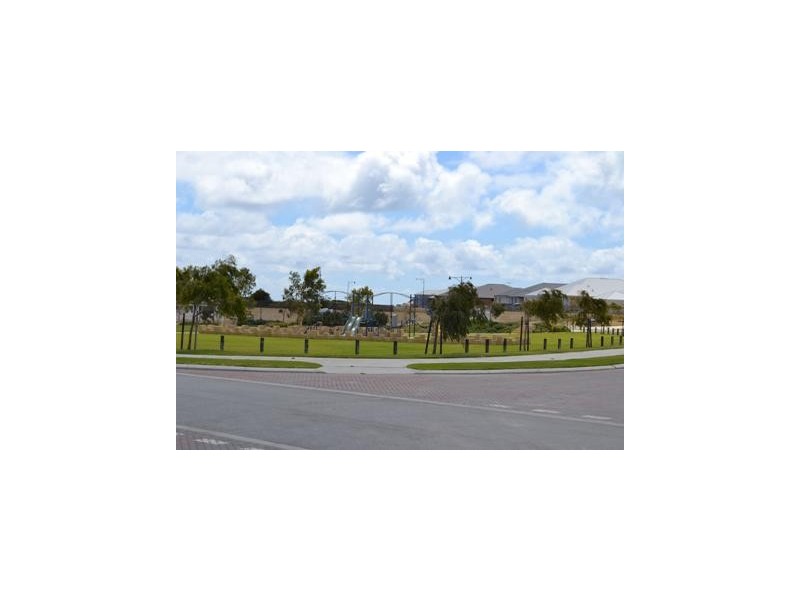 21 Seabird Bend, Jindalee WA 6036