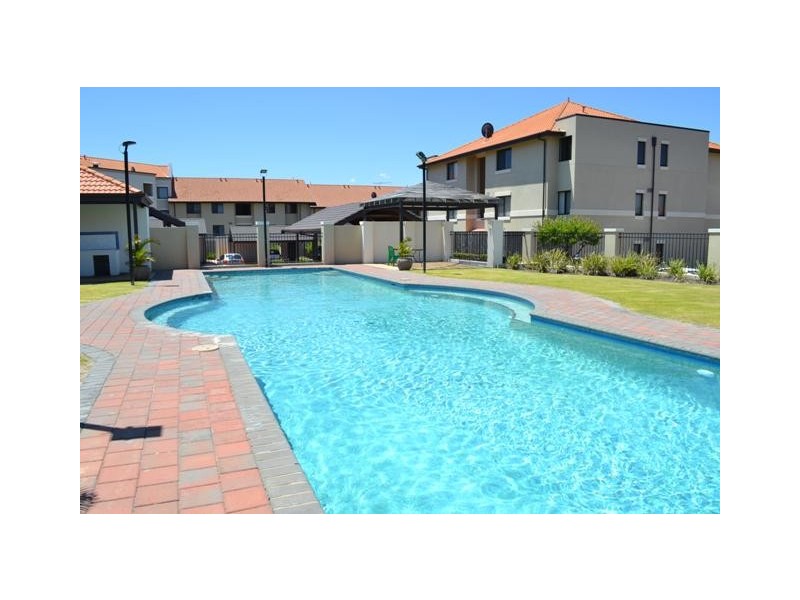 1/176 Lakeside Drive, Joondalup WA 6027