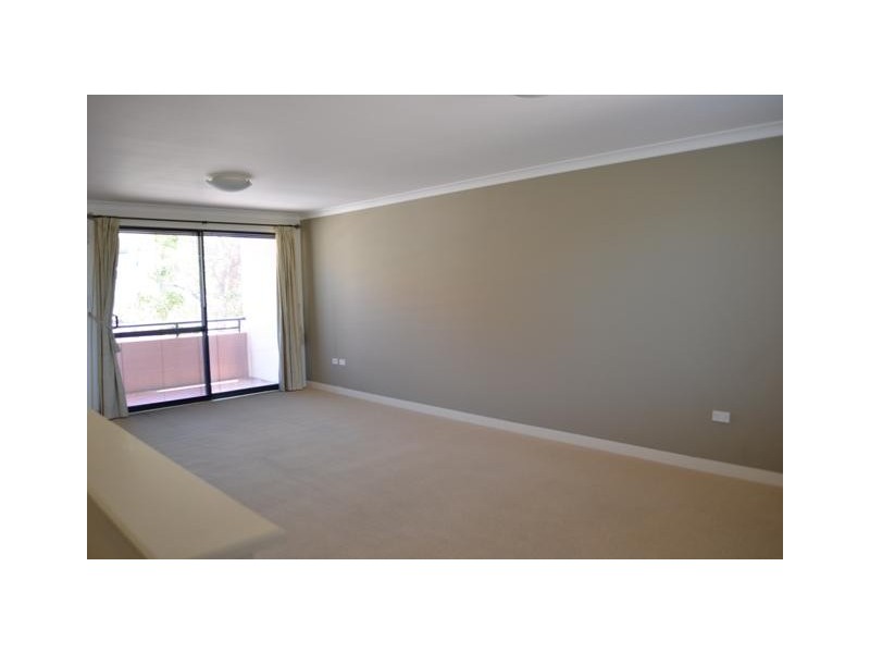 1/176 Lakeside Drive, Joondalup WA 6027