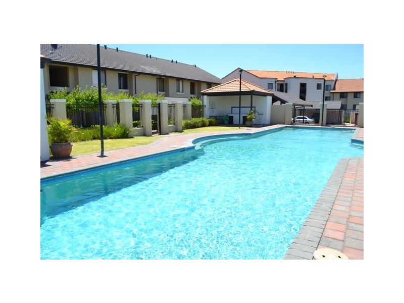 1/176 Lakeside Drive, Joondalup WA 6027