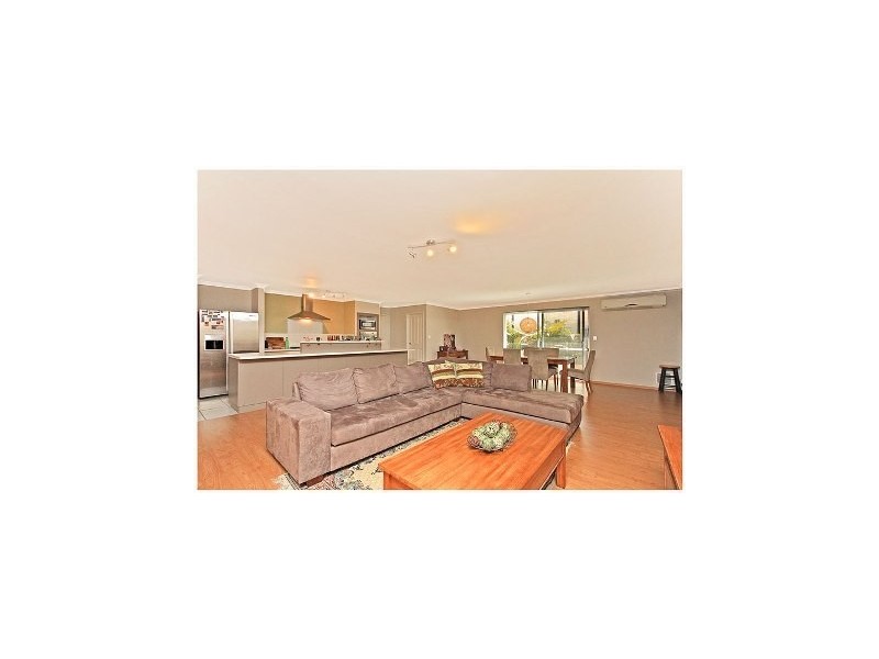 6 Salishan Street, Clarkson WA 6030