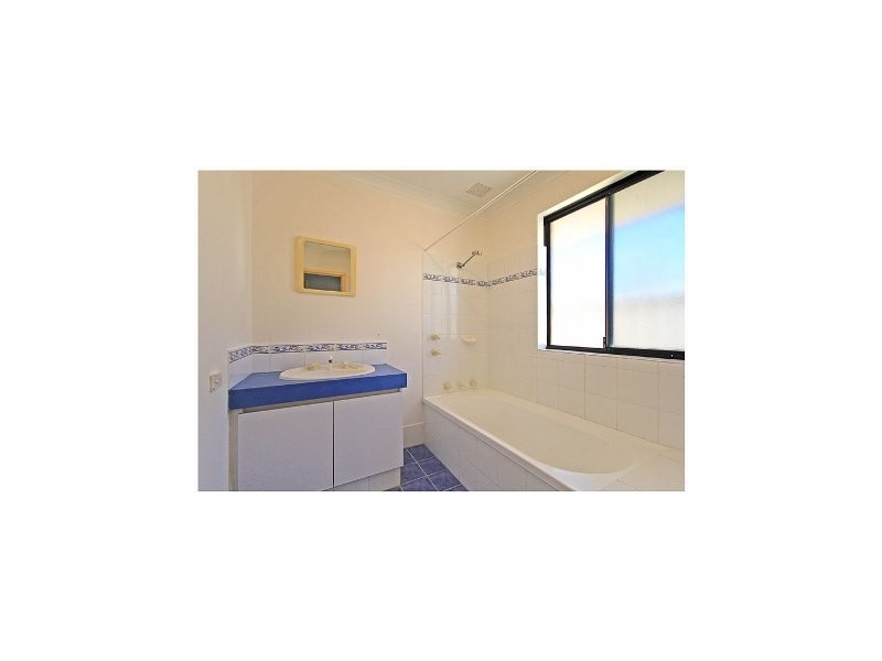 19 Thicket Circuit, Banksia Grove WA 6031