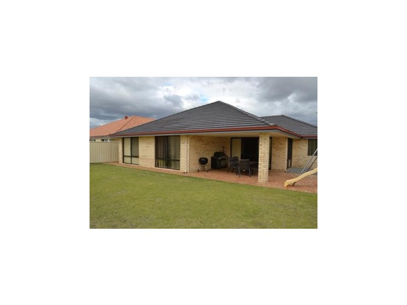 43 Archimedes Crescent, Tapping WA 6065