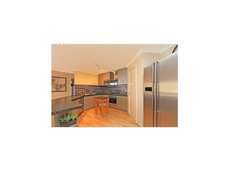 15 Gunn Pass, Kinross WA 6028