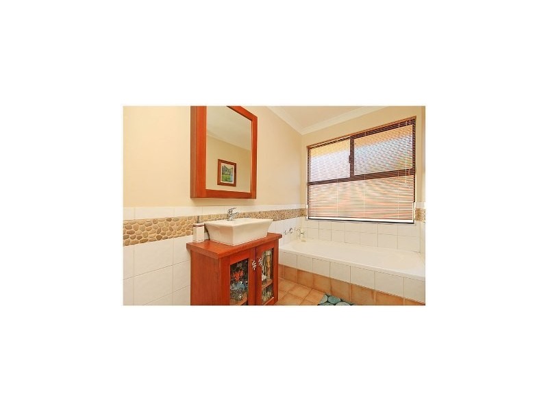 15 Gunn Pass, Kinross WA 6028