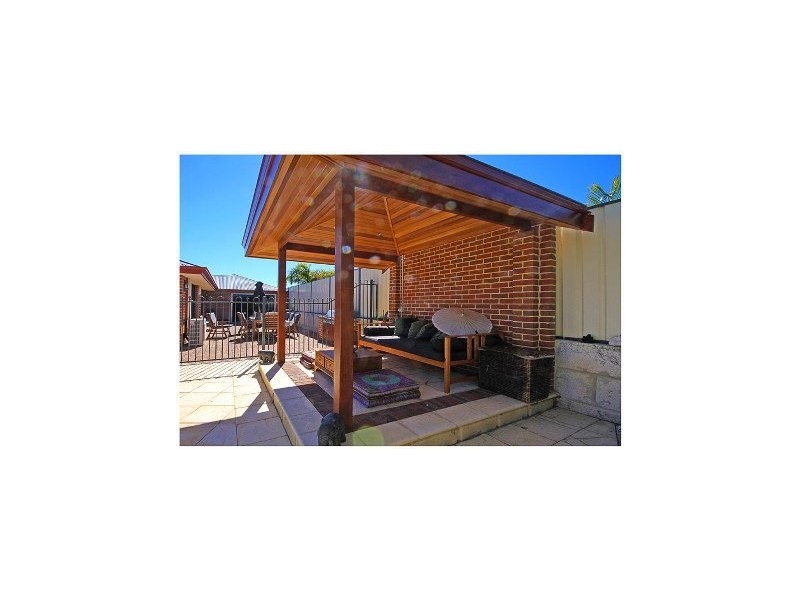 15 Gunn Pass, Kinross WA 6028