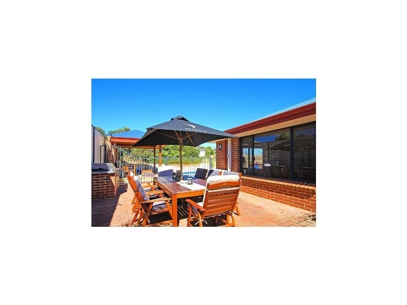 15 Gunn Pass, Kinross WA 6028