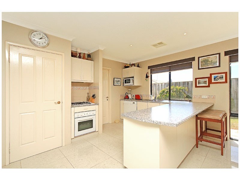 11 Metroliner Drive, Currambine WA 6028