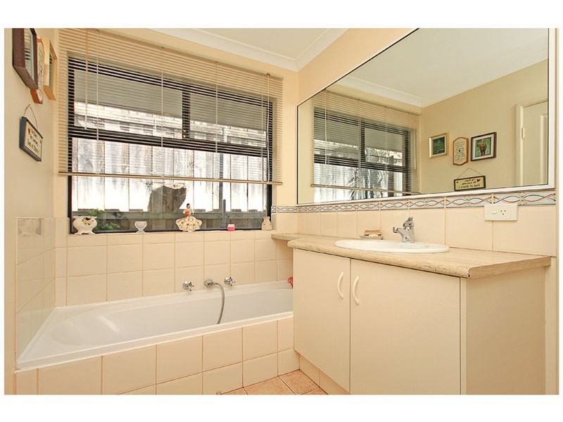11 Metroliner Drive, Currambine WA 6028