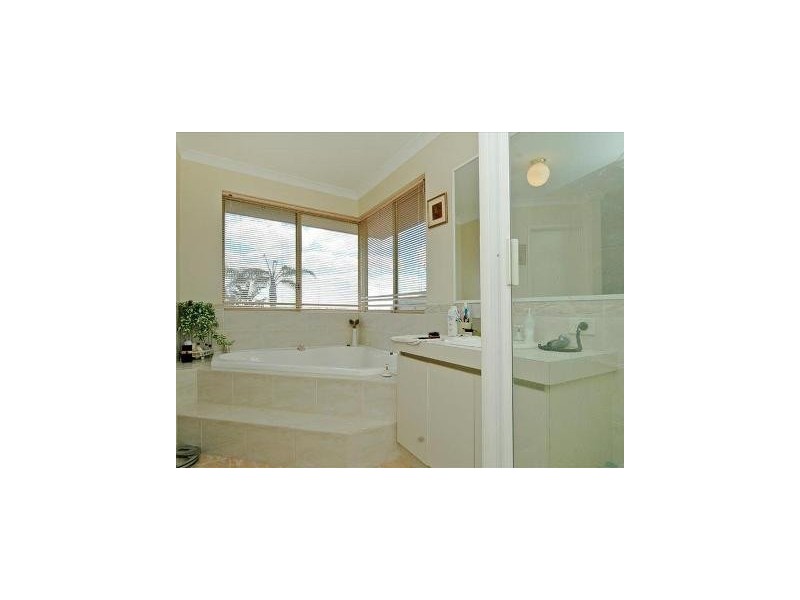 21 Canterbury Circle, Currambine WA 6028