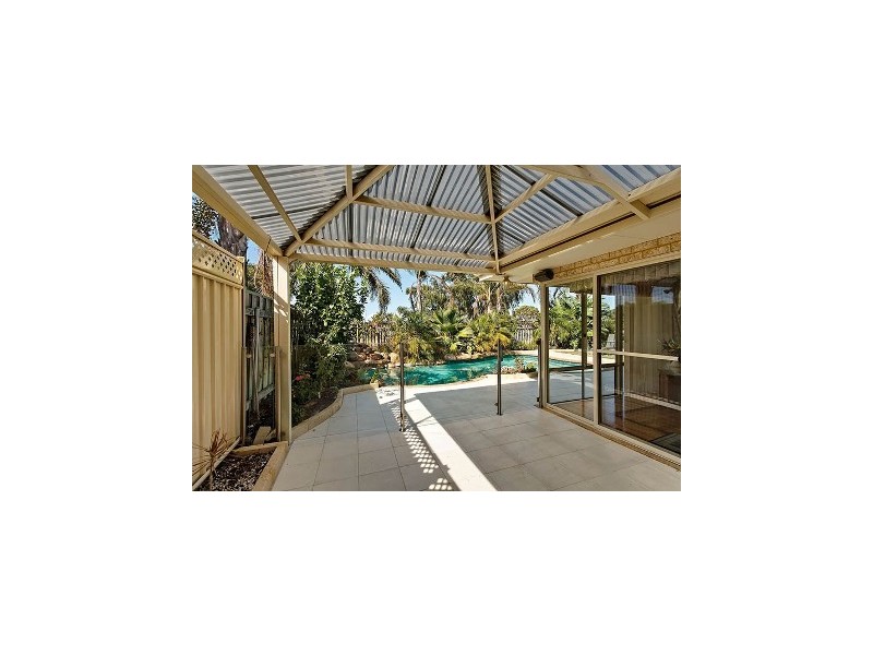 21 Canterbury Circle, Currambine WA 6028