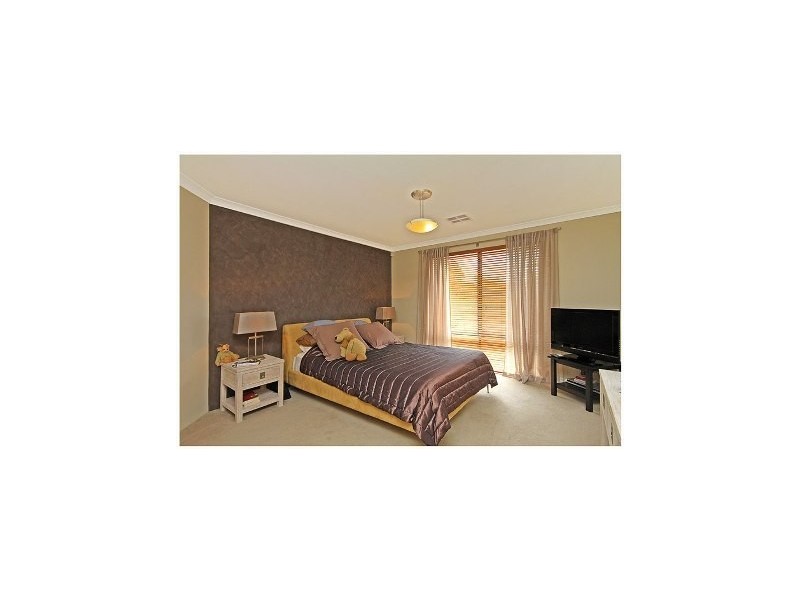 23 Turner Pwy, Carramar WA 6031