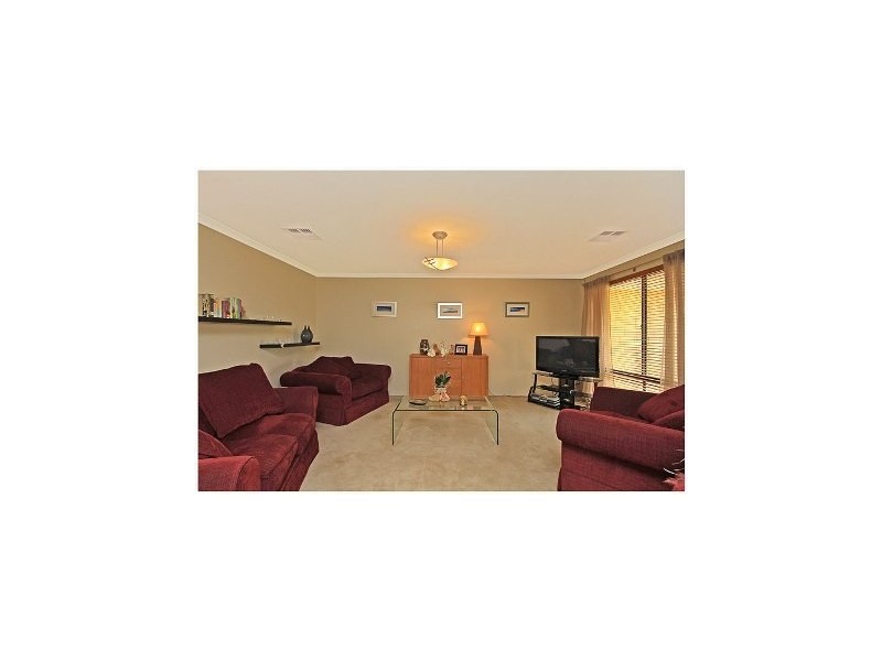 23 Turner Pwy, Carramar WA 6031