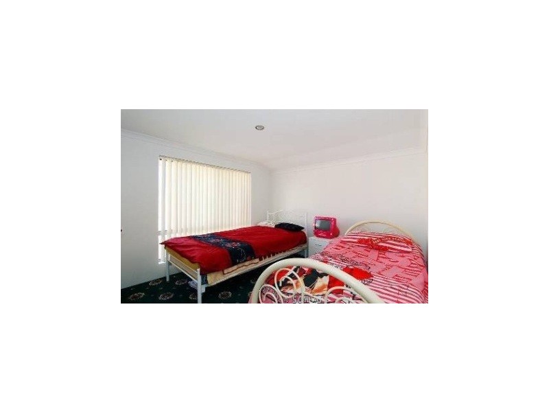 6 Strowan Pass, Carramar WA 6031