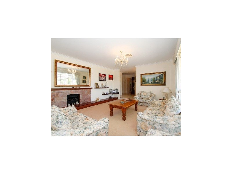 7 Lakehill Gardens, Edgewater WA 6027