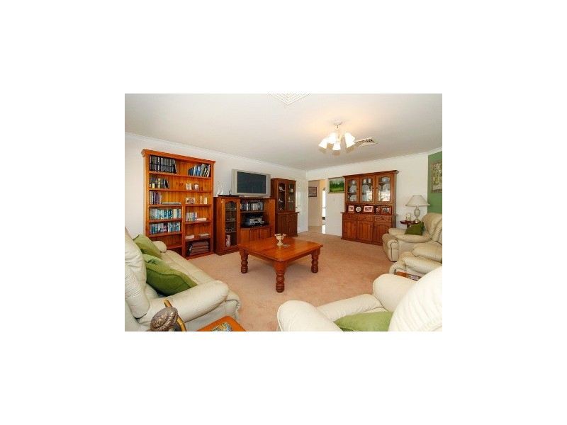 7 Lakehill Gardens, Edgewater WA 6027