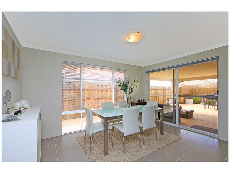 24 Spinifex Loop, Yanchep WA 6035