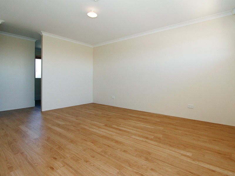 1 Dillwynia Bend, Banksia Grove WA 6031