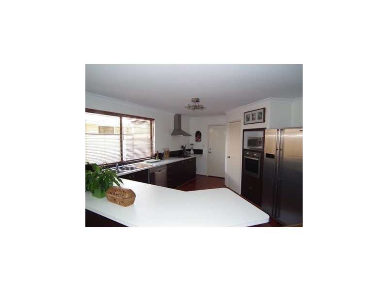 27 Spring Hill, Tapping WA 6065