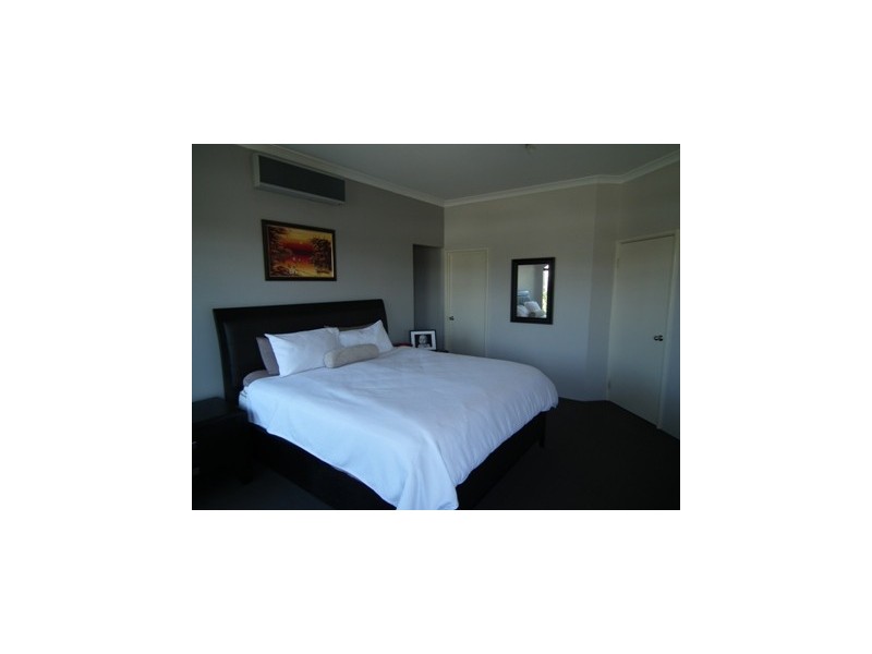 27 Spring Hill, Tapping WA 6065