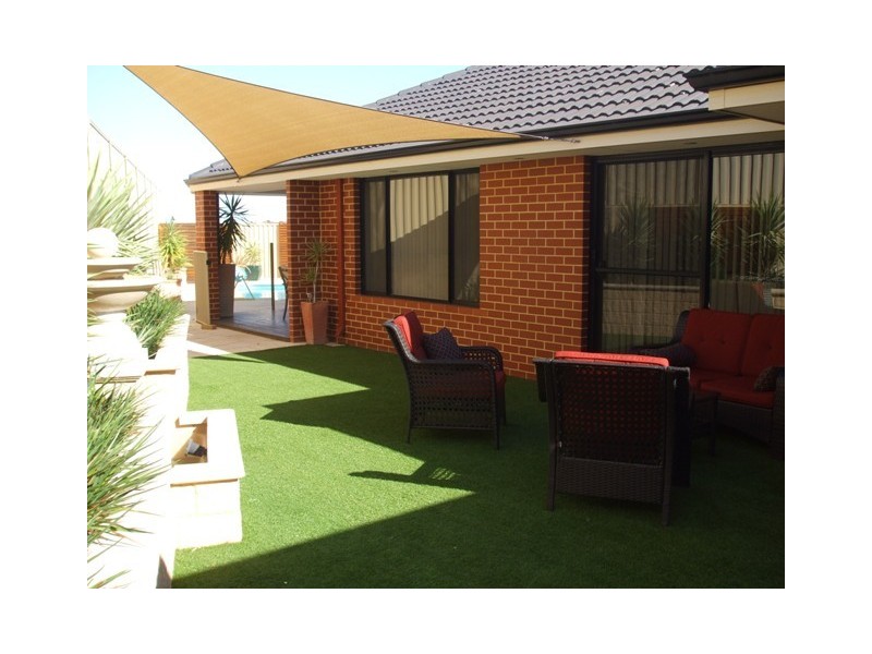 10 Yandi Way, Carramar WA 6031