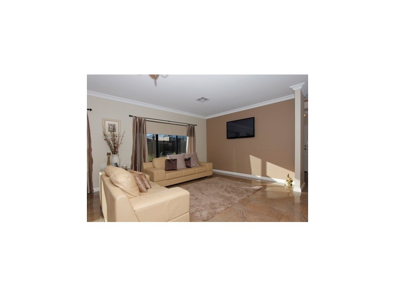 2 Calita Pass, Carramar WA 6031