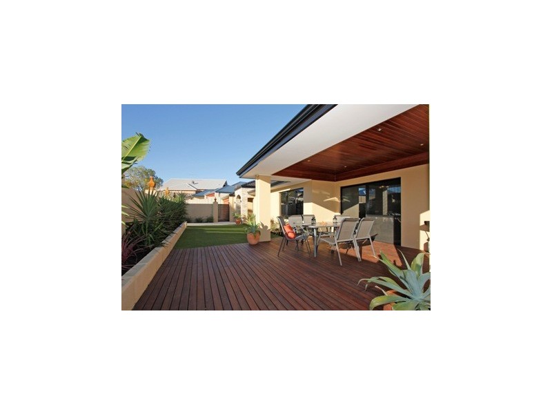 2 Calita Pass, Carramar WA 6031