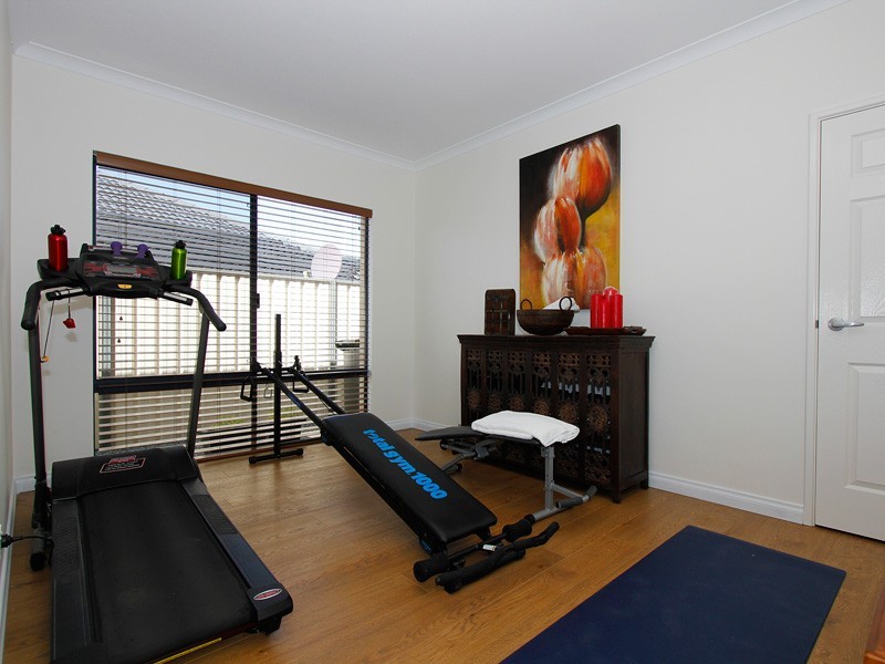 73 Keanefield Drive, Carramar WA 6031