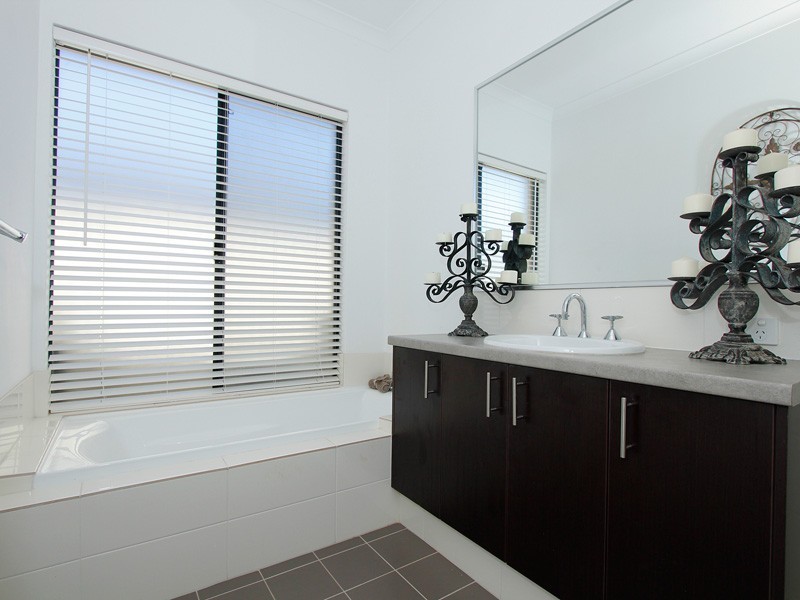 73 Keanefield Drive, Carramar WA 6031