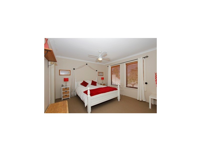 39 Merrang Cir, Carramar WA 6031