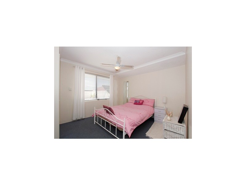 39 Merrang Cir, Carramar WA 6031