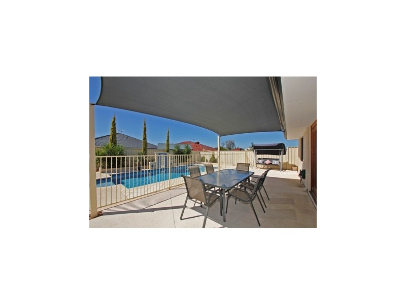 39 Merrang Cir, Carramar WA 6031