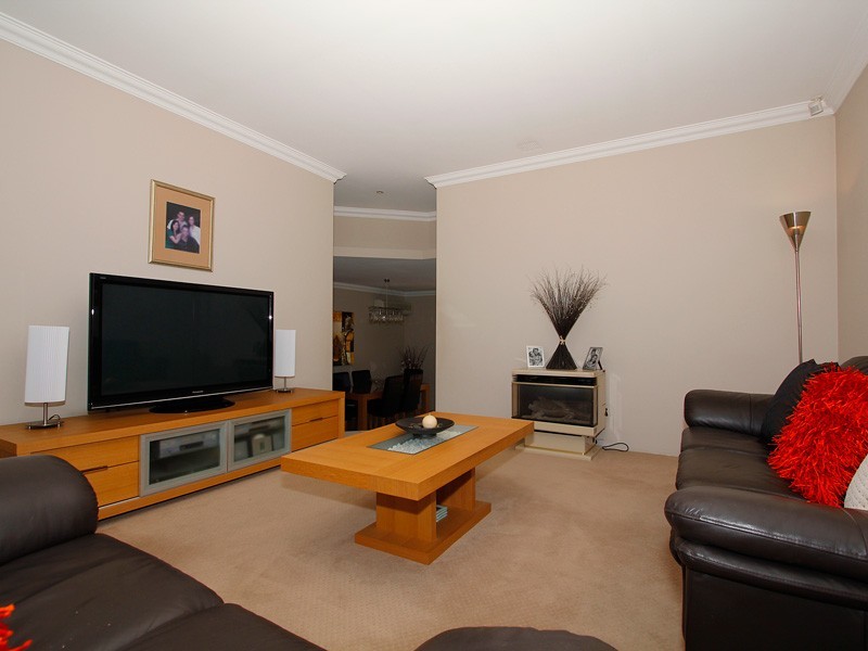 8/26 Earlsferry Green, Kinross WA 6028