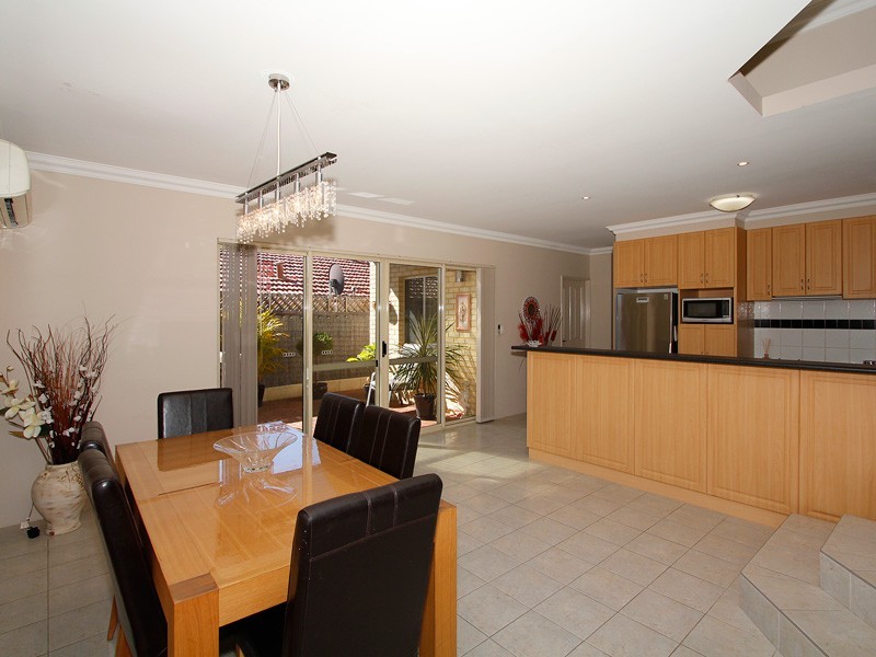 8/26 Earlsferry Green, Kinross WA 6028