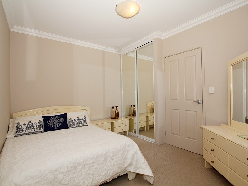 8/26 Earlsferry Green, Kinross WA 6028