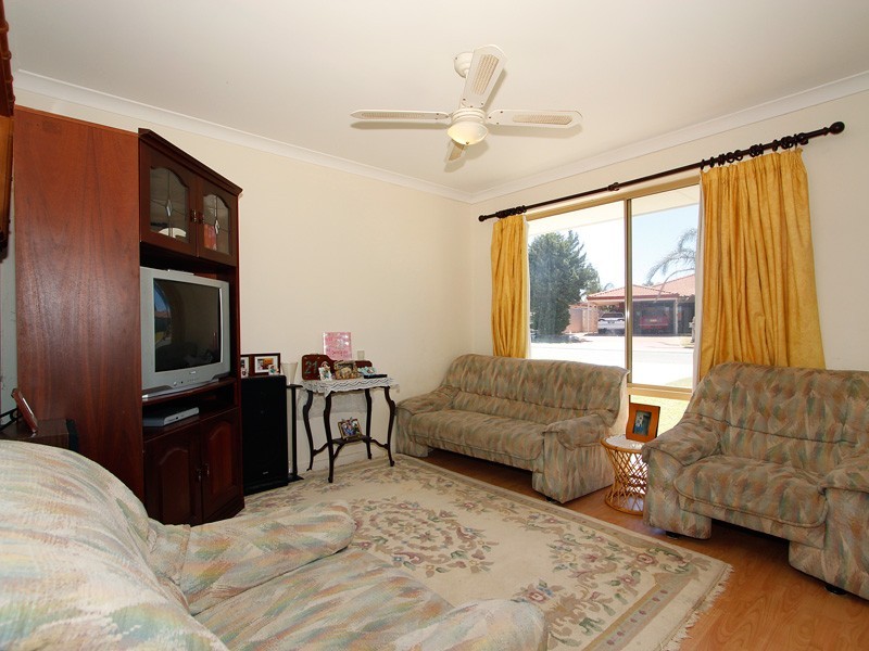 34 Thicket Circuit, Banksia Grove WA 6031