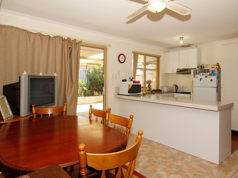 34 Thicket Circuit, Banksia Grove WA 6031