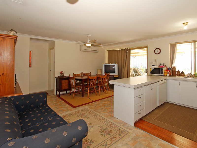 34 Thicket Circuit, Banksia Grove WA 6031