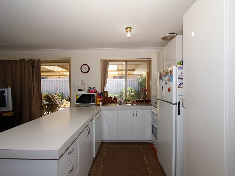 34 Thicket Circuit, Banksia Grove WA 6031